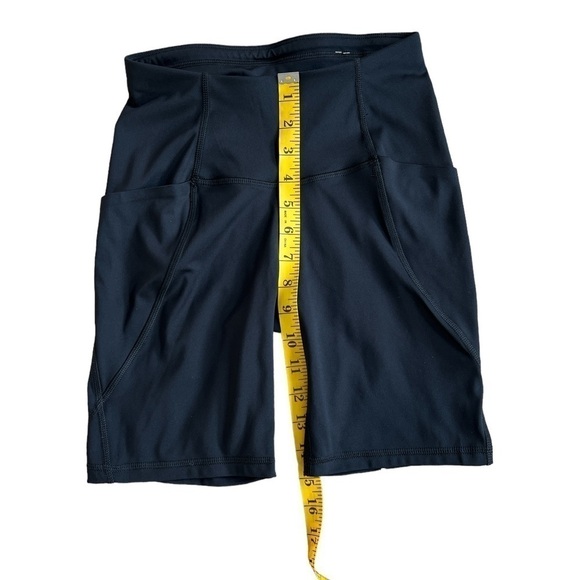 All in motion black biker shorts with pockets size XS - Picture 2 of 3